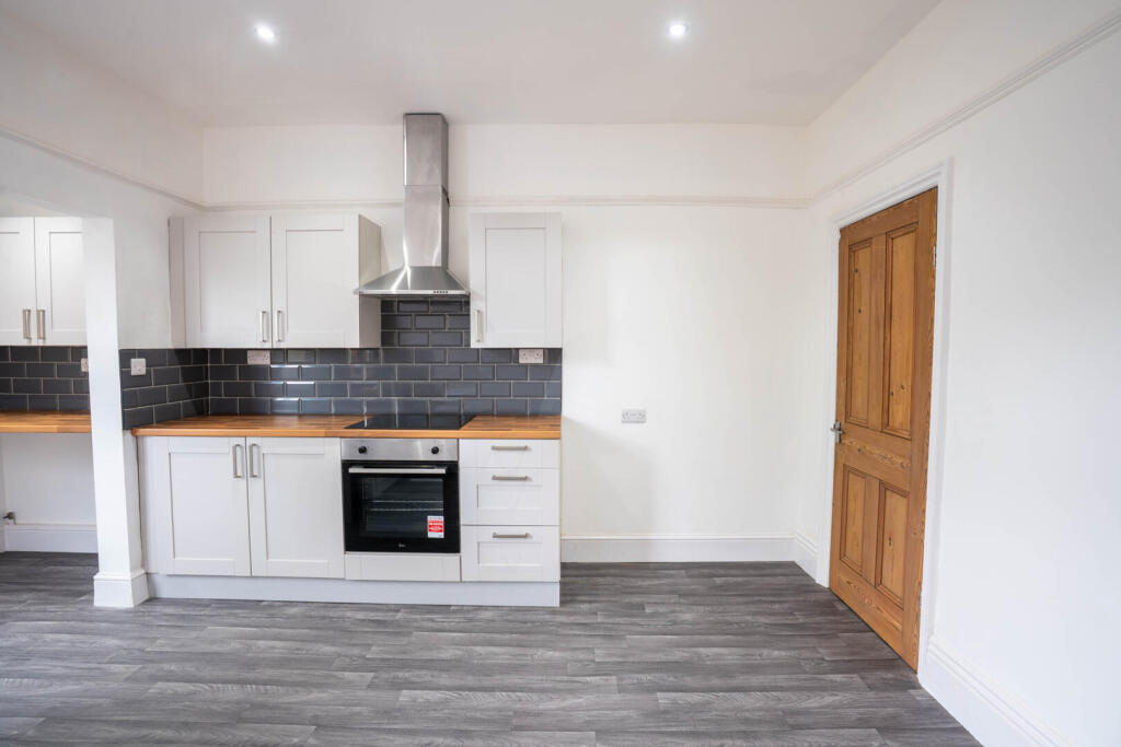 House in Sheffield, Upper Heeley, Heeley - More