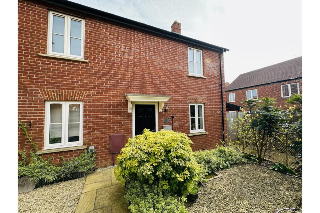 Main image of property: Horley Drive, Banbury, OX16