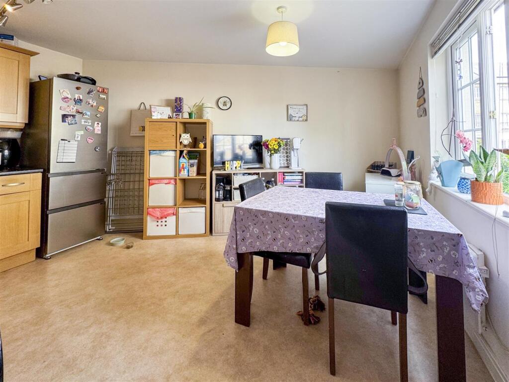 House in Milton Keynes - View 4