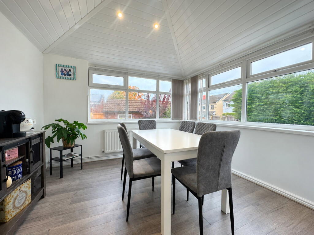 House in Wolverhampton, West Midlands - More