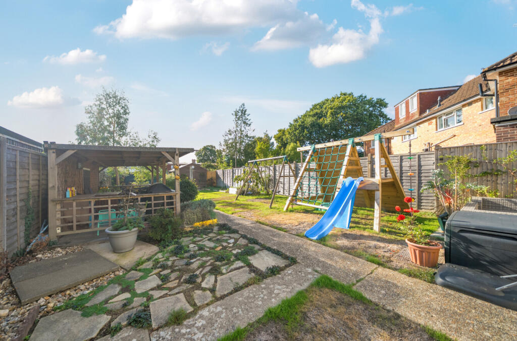 House in Portsmouth - View 3