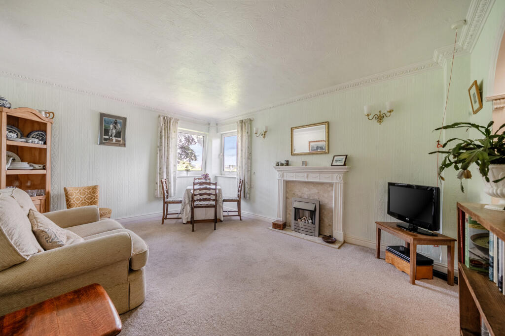 Apartment in Torquay - View 2