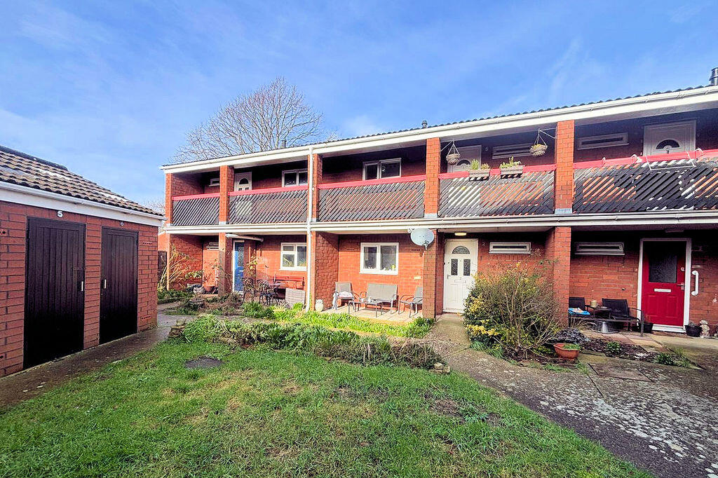 Main image of property: The Hoe, Gosport, PO13