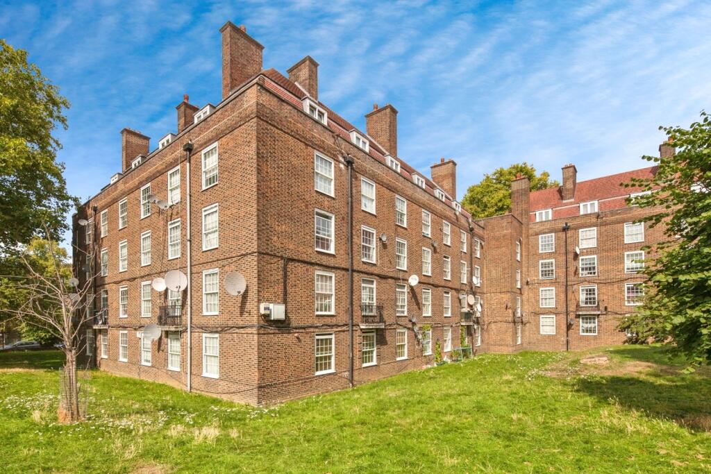 Main image of property: Albion Avenue, London, SW8
