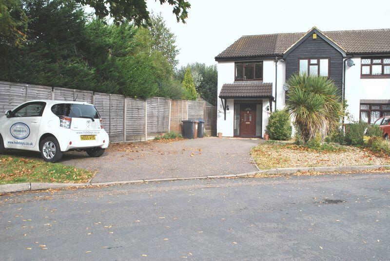Main image of property: Vincenzo Close, Hatfield