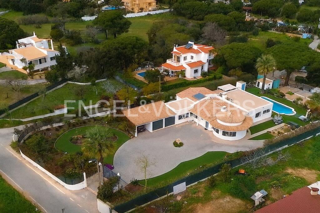 Main image of property: Algarve, Almancil