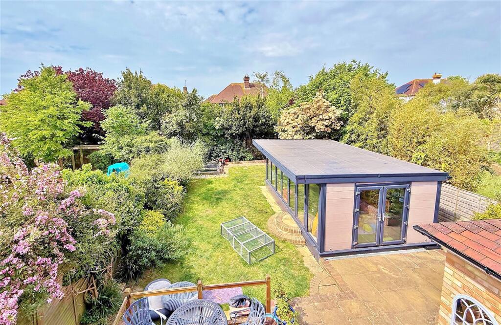 House in Worthing, Goring Road Shops, West Worthing - View 2
