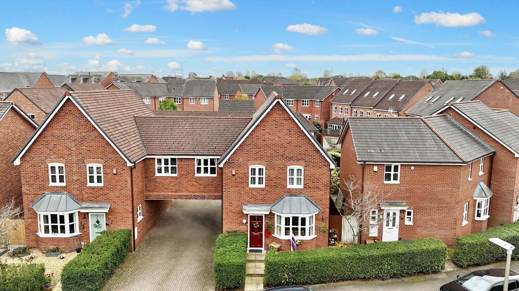 4-bed detached on Parklands Drive, Weston, CW2, £285,000