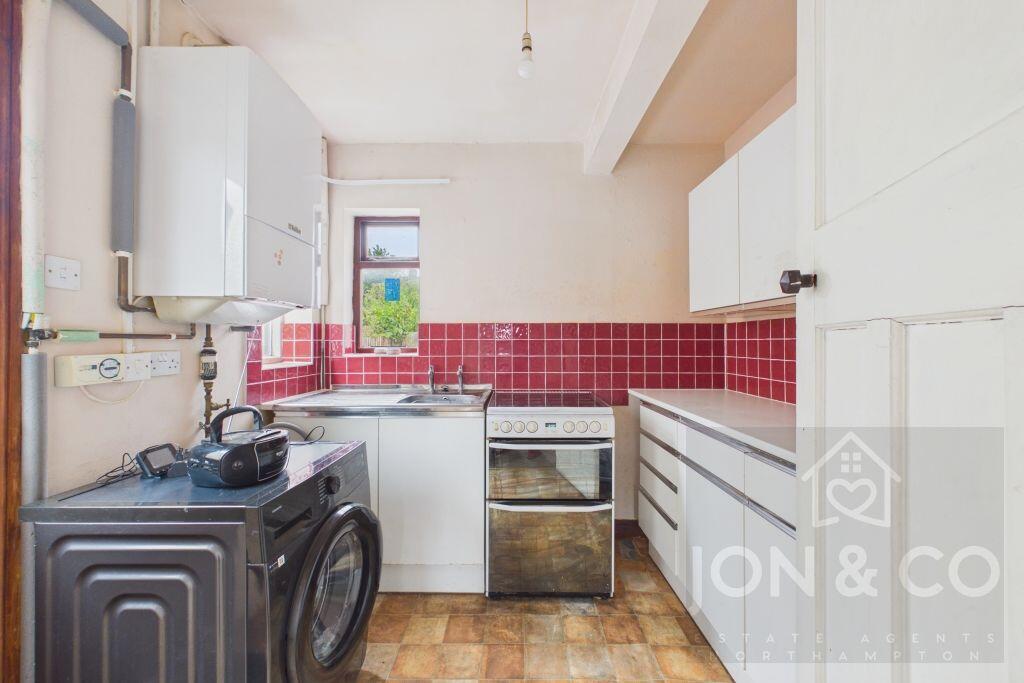 House in Northampton - View 4
