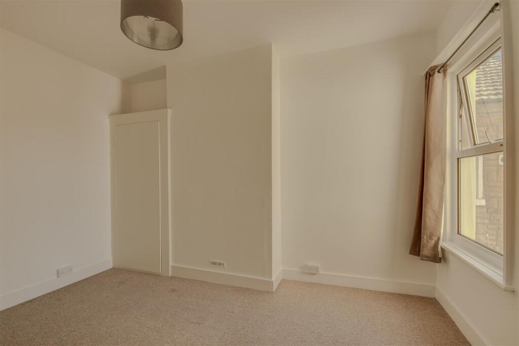Eriswell Road, Worthing, BN11 photo 4