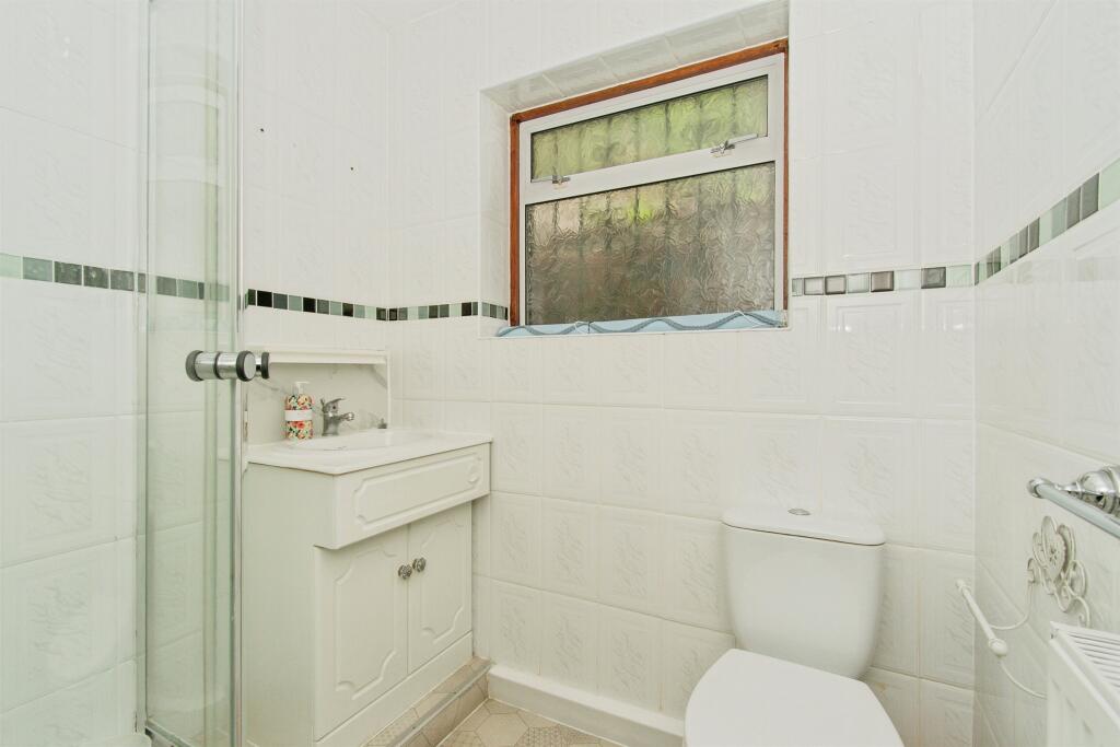 House in Wakefield - View 5