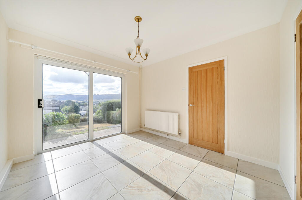 House in Newtown, Penygloddfa - View 5