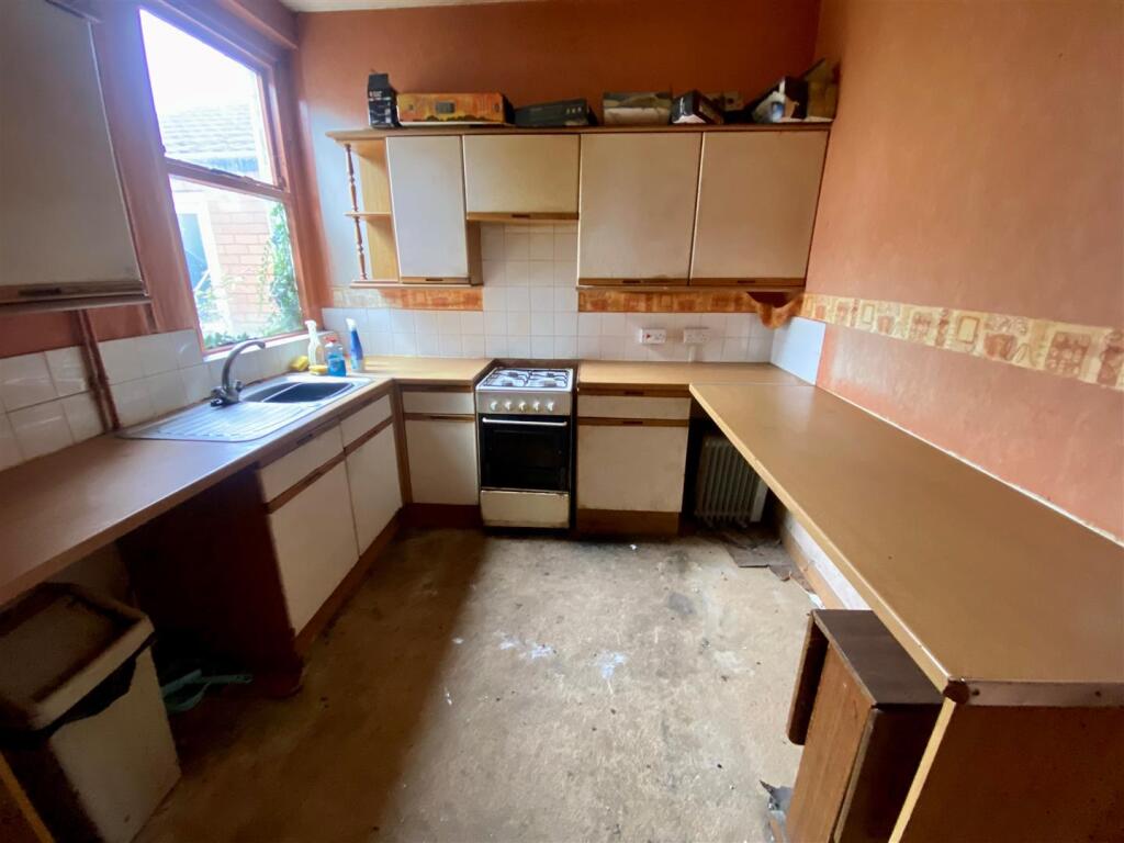 Swan Lane, Stoke, Coventry photo 3