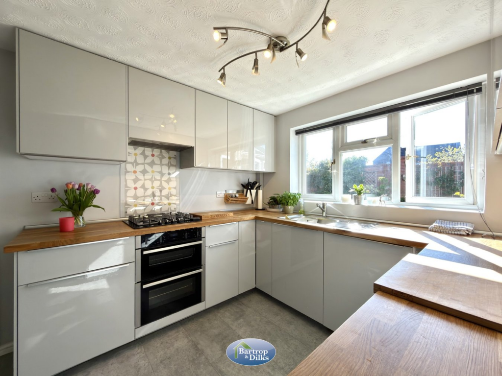 The Dene, Worksop, S80 photo 2