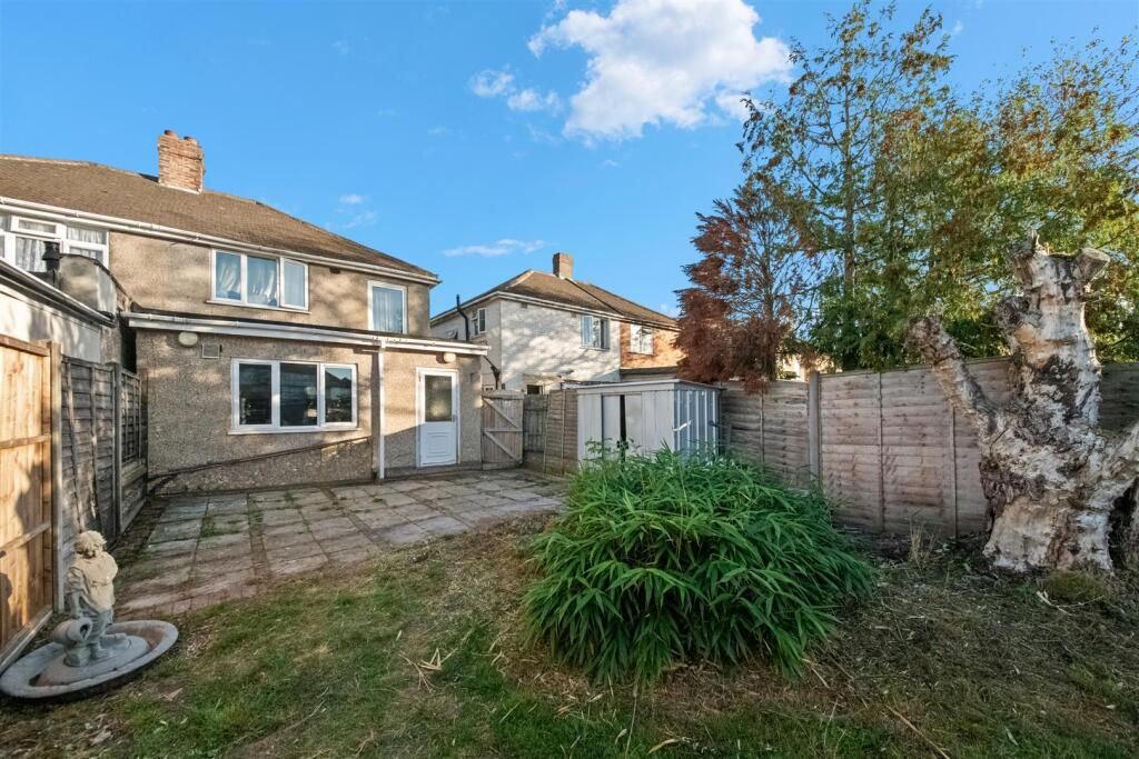 House in Southall - View 5
