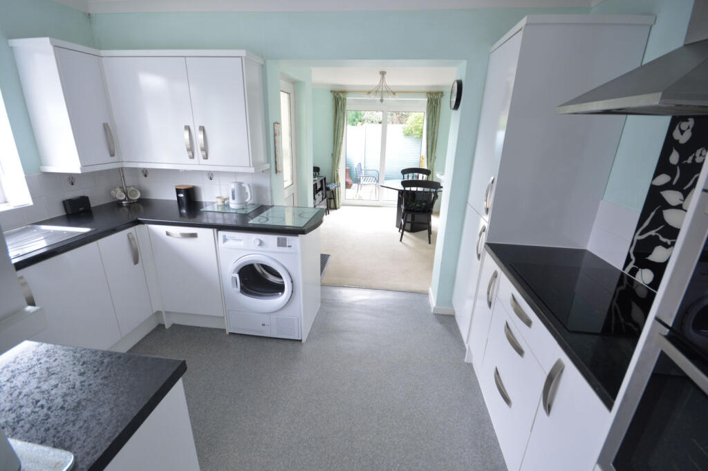 Fairview Crescent, Broadstone, Dorset BH18 photo 4