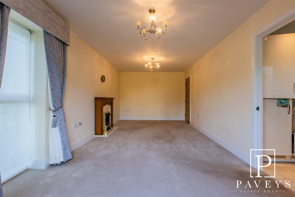 Hadleigh road, Frinton-On-Sea photo 3