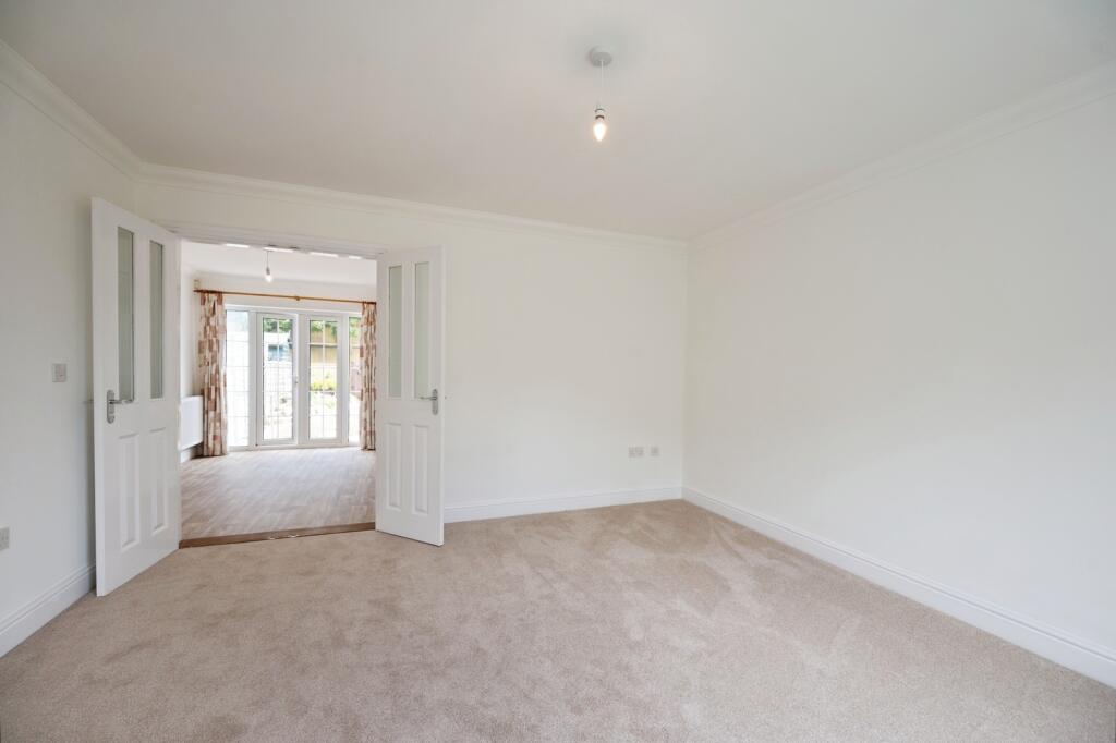 House in Havant, Hampshire - View 3