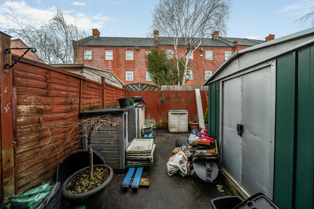 Dydale Road, Taw Hill, Swindon, SN25 1XD photo 4