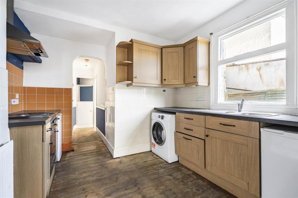 Apartment in London, Chingford Green, Chingford - View 4
