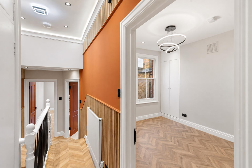 Apartment in London - More