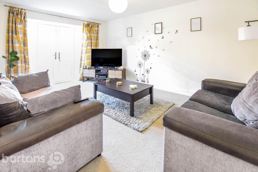 Highfields, Clowne, S43 photo 3