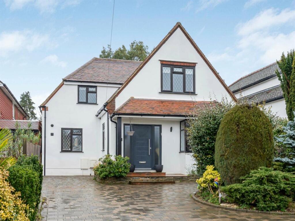 Main image of property: Oakridge Avenue, Radlett