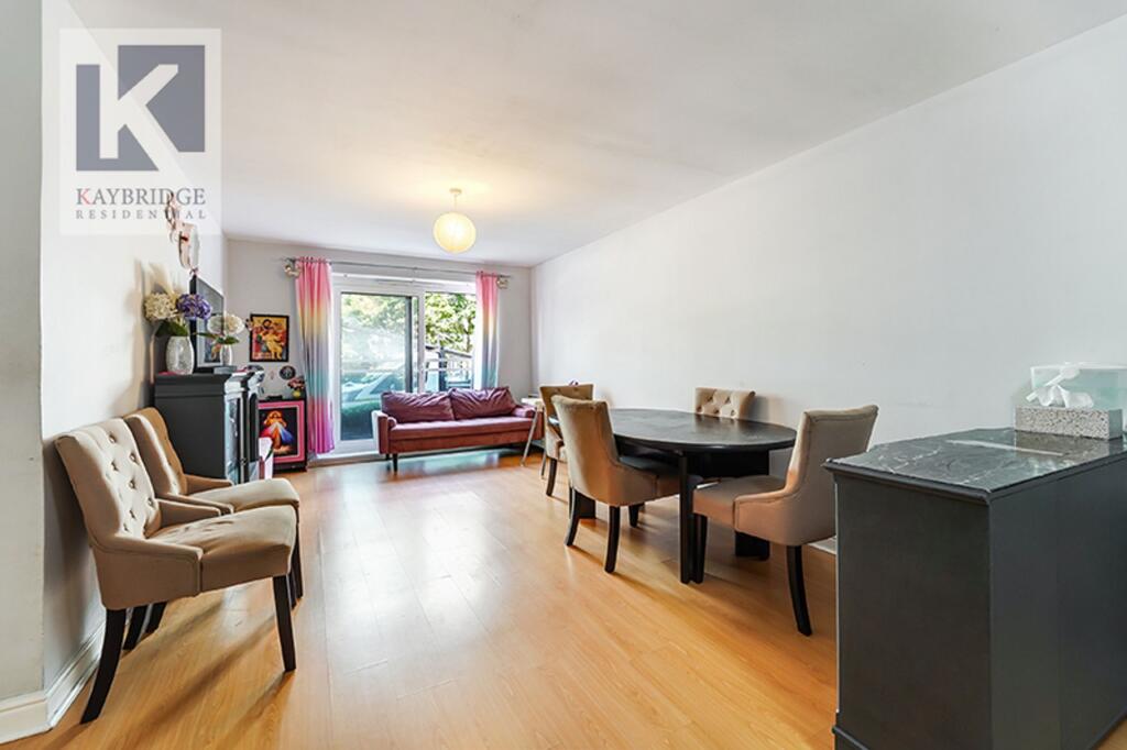 Apartment in Kingston upon Thames - View 2