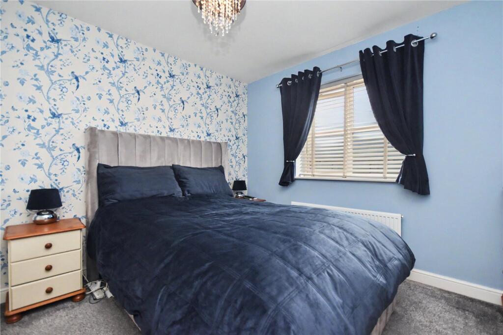 House in Wakefield - View 5