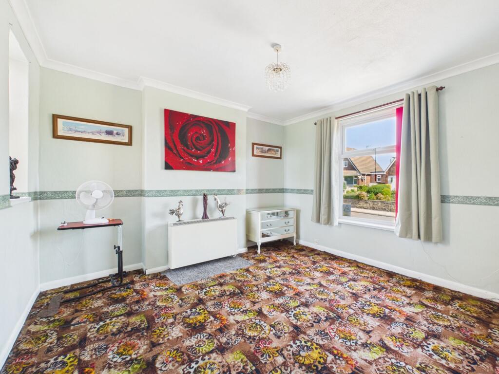House in Ashfield, Sutton in Ashfield, Nottinghamshire - View 5