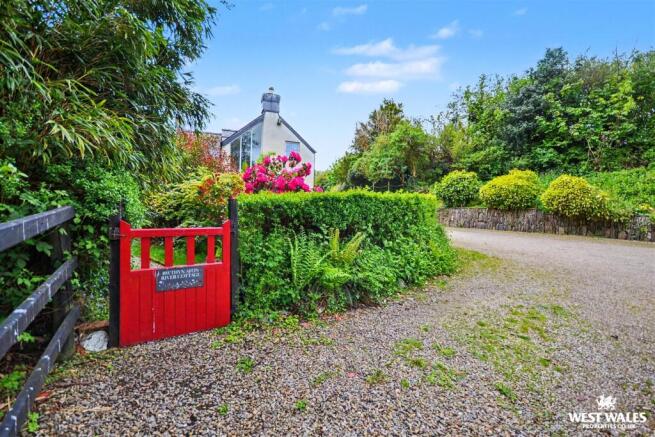 Rear entrance to annexe