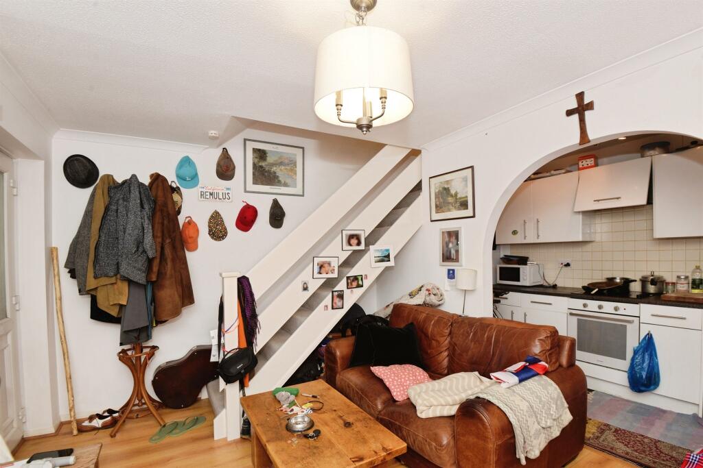 House in Hemel Hempstead, High Wycombe Community Board - View 2