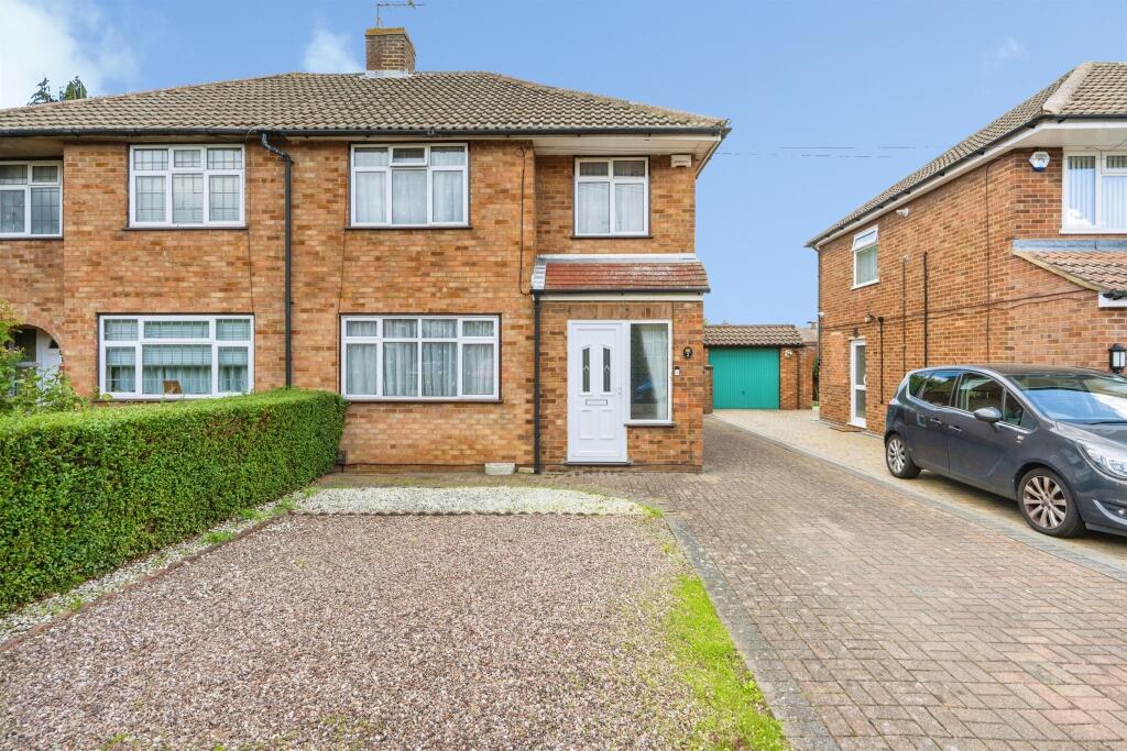 Main image of property: Collingtree, Luton