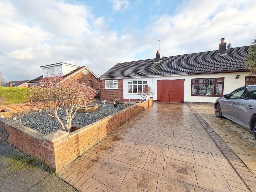 Main image of property: Ledbury Close, Alkrington, Middleton, Manchester, M24