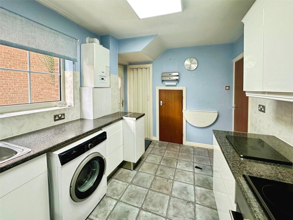 Westfield Drive, Hurworth, Darlington, DL2 photo 3