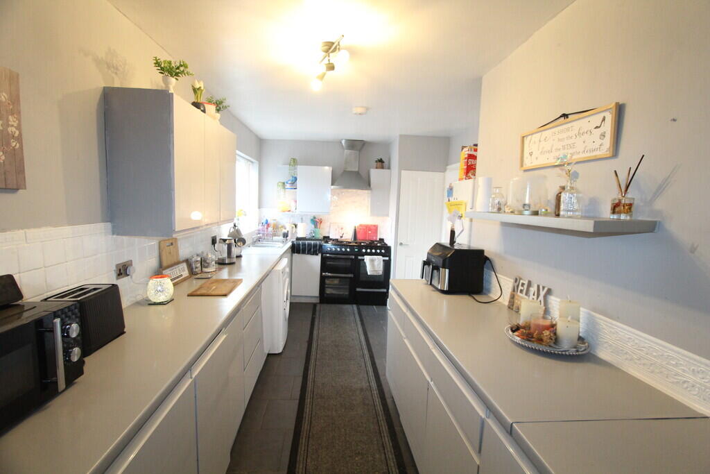 5 Balmoral Close photo 4