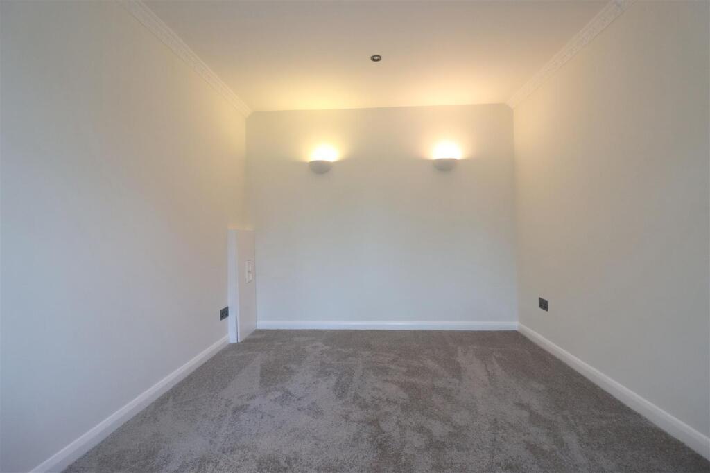 House in Burton Latimer - More
