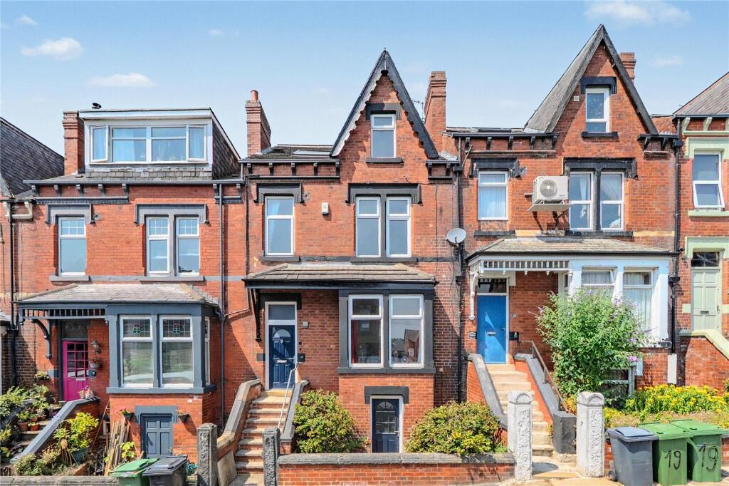 Main image of property: Roundhay View, Leeds