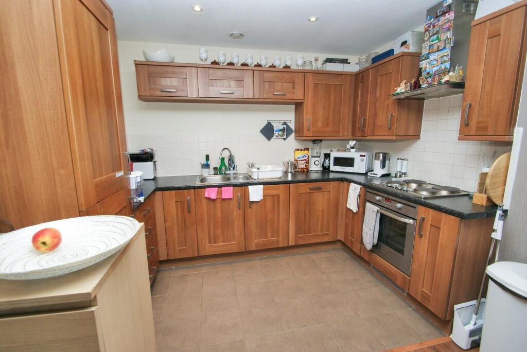 Apartment in East Hertfordshire, Hockerill, Bishop's Stortford - View 4