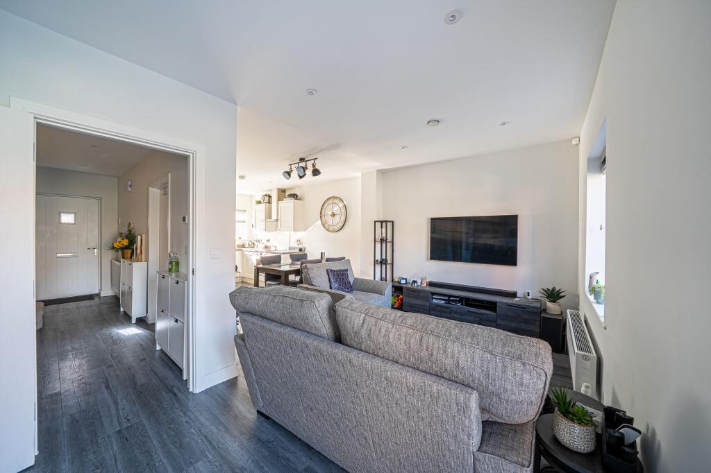 St. Marys Hill, Hurstbourne Priors, RG28 photo 3