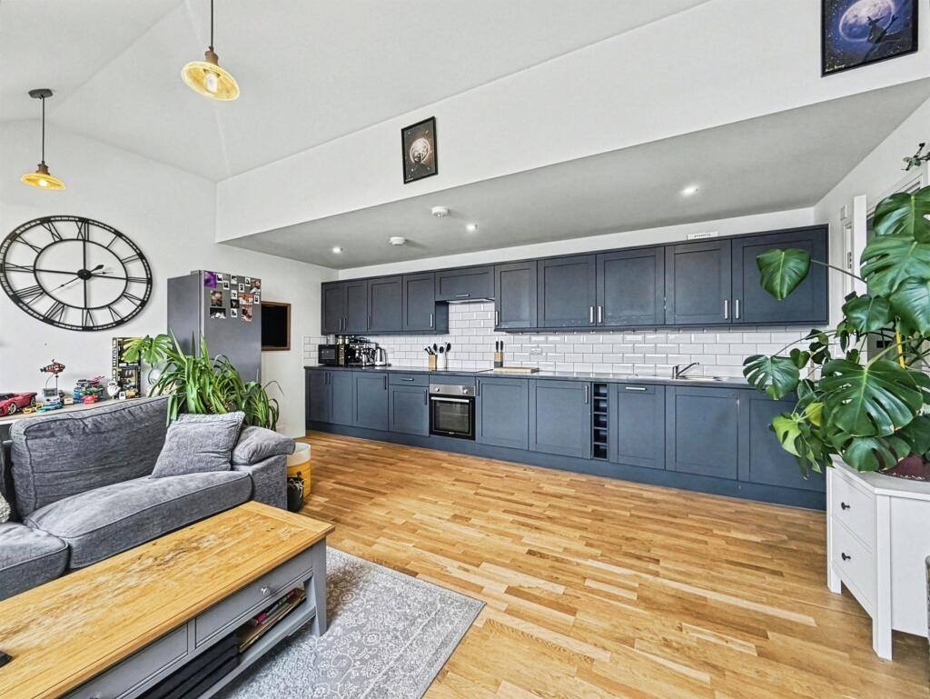 Countess Road, Northampton - View 5