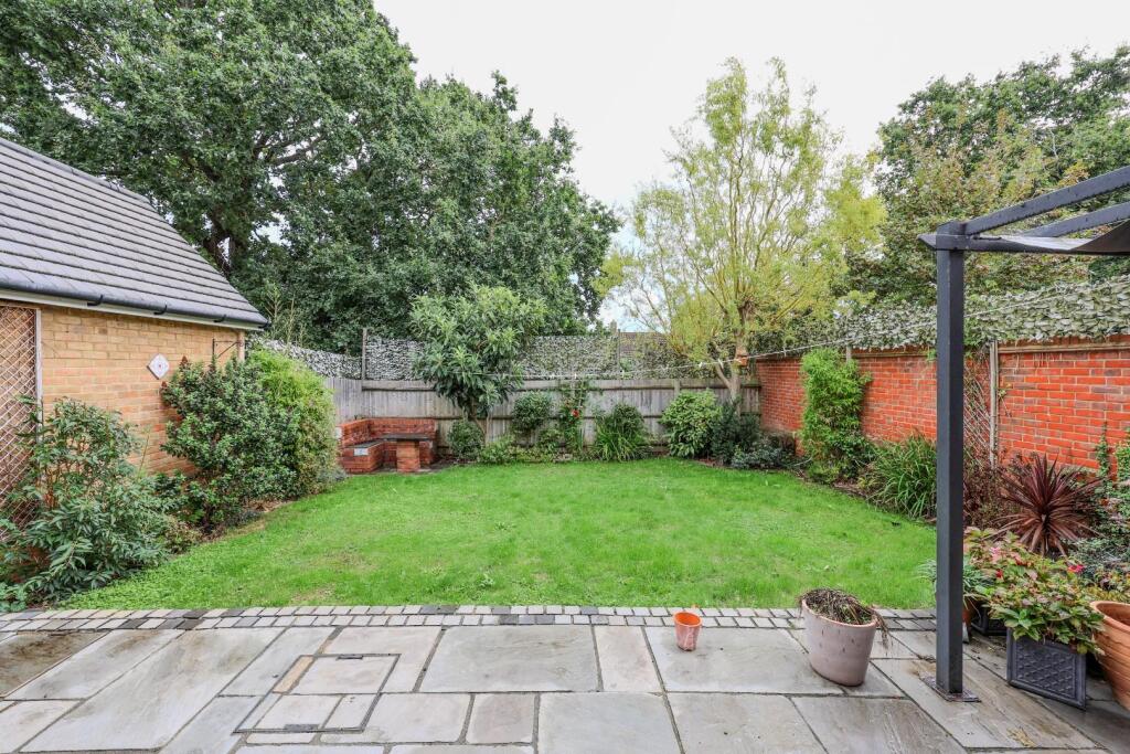 House in Southend-on-Sea - View 3