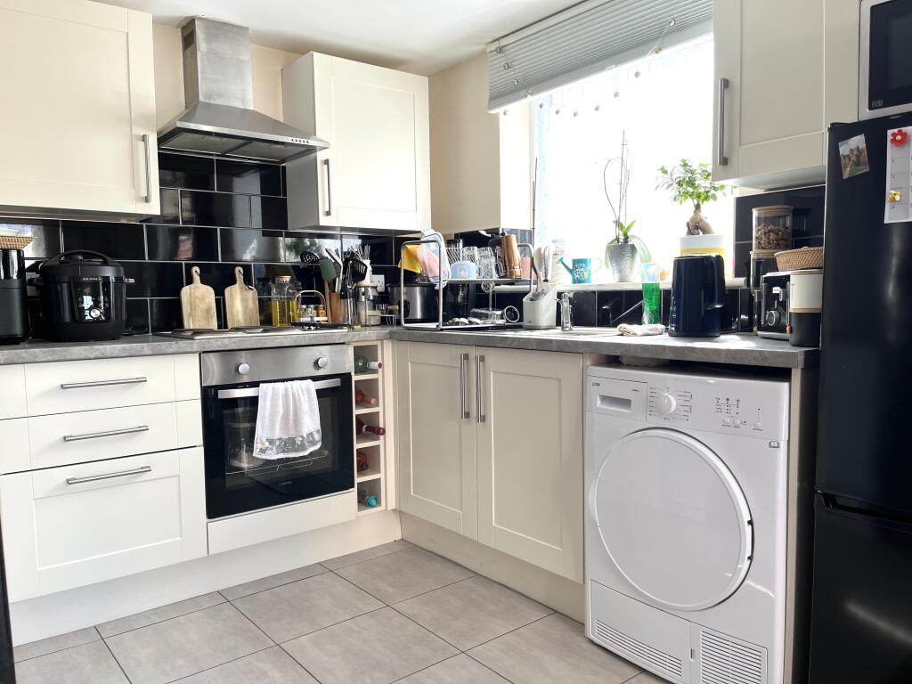 1 bedroom ground floor flat for rent