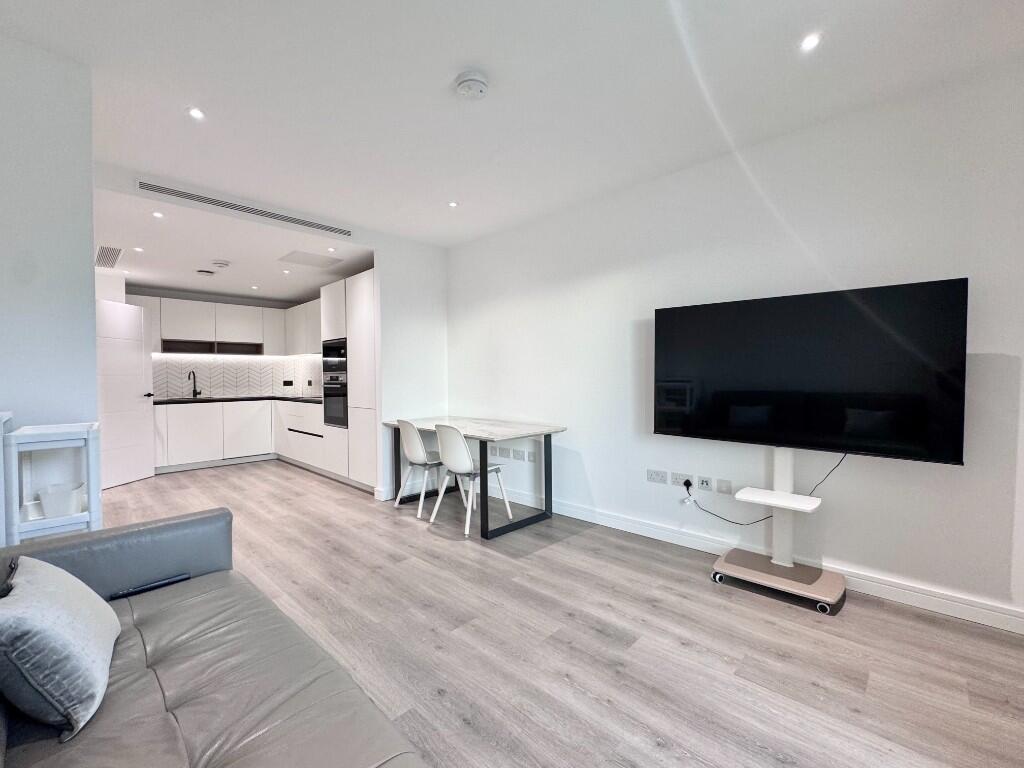 Main image of property: Glenthorne Road, London, W6