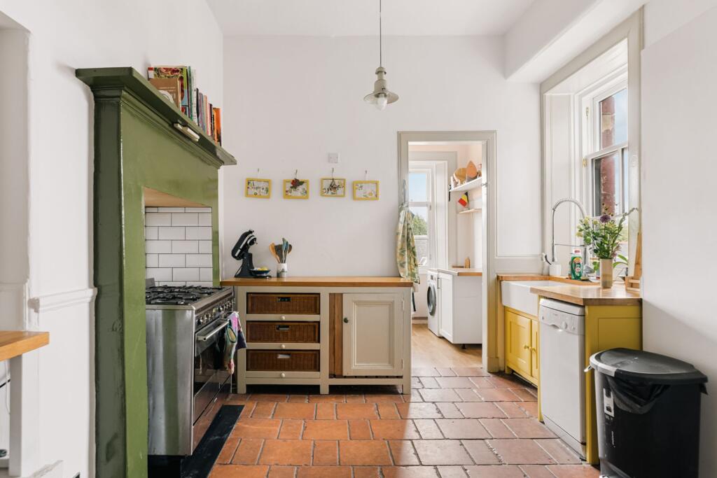 Apartment in Glasgow - More