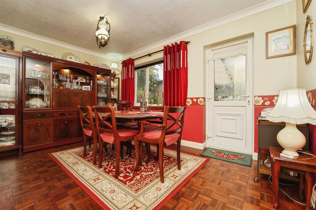 House in Worcester - View 4