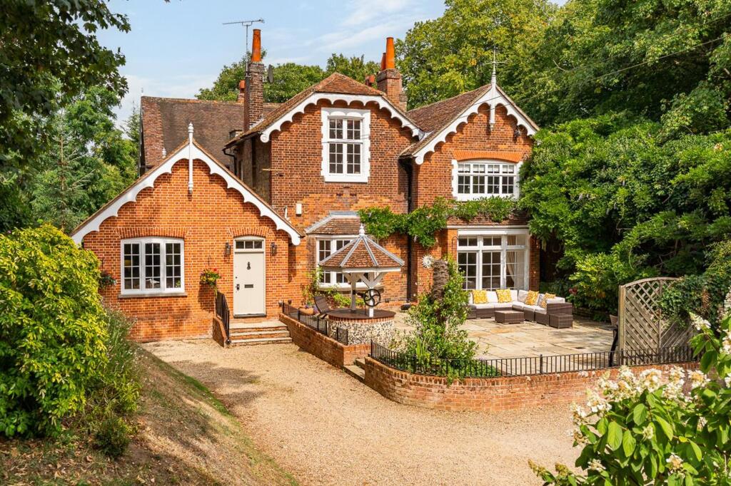 3-bed semi-detached on Great Amwell, Ware, SG12, £1,250,000