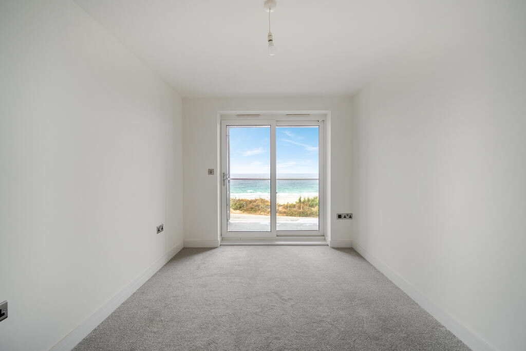 Apartment in Truro - View 5