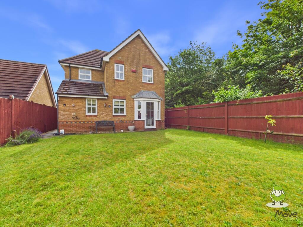 House in Basingstoke and Deane, Longacre, Kempshott Park - View 4