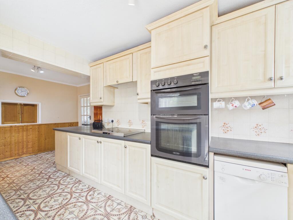 House in Reading, Lower Earley, Earley - More